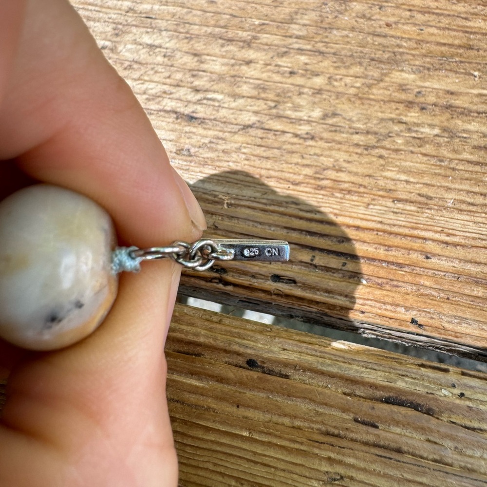 Signed LUC Knotted Agate Necklace - Picture 4 of 4